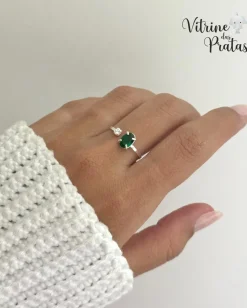 Anel Regulável com Zircônia Oval Verde Esmeralda