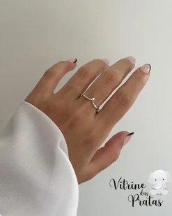 Anel Solitário Ponta com Zircônia