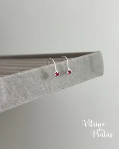 Brinco Fio com Zircônia Rubi
