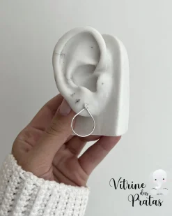 Brinco Gota com Ponto de Luz