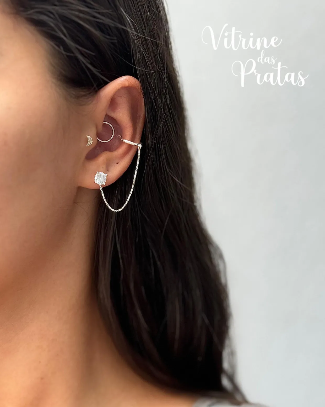 Brinco Ponto de Luz com Piercing Fake