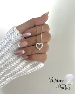 Colar Coração Vazado Cravejado