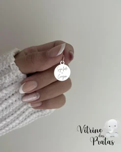 Pingente Plaquinha Seja Forte e Corajosa